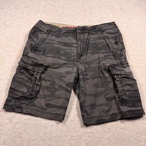 UNIONBAY Mens Cargo Shorts Camouflage Print Distressed Size 38 Relaxed Fit